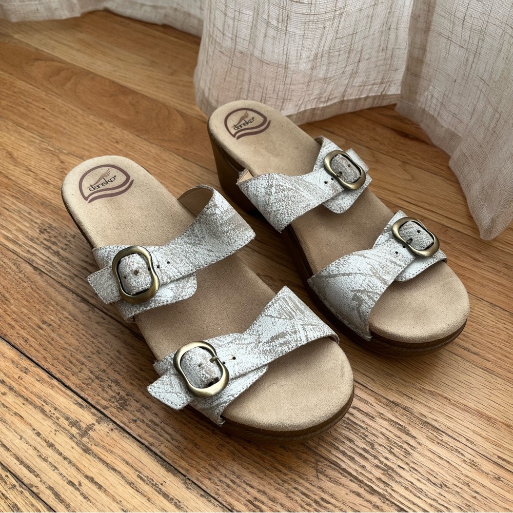 Dansko Sophie Sandals White Distressed Leather size 41
